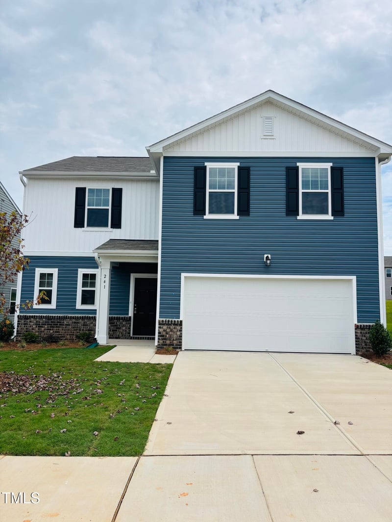 241 Babbling Brook Dr, Clayton, NC 27520