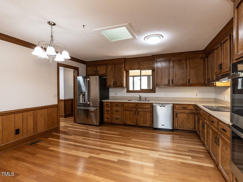 241 Beachers Brook Ln, Cary, NC 27511