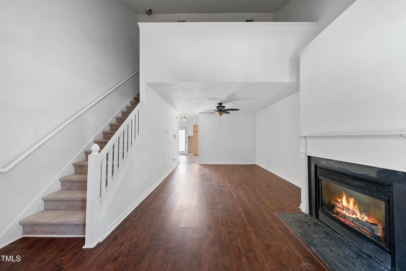 241 Commons Dr, Holly Springs, NC 27540