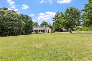 241 Deep Creek Dr, Clayton, NC 27520