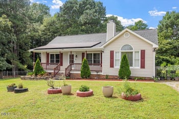 241 Deep Creek Dr, Clayton, NC 27520