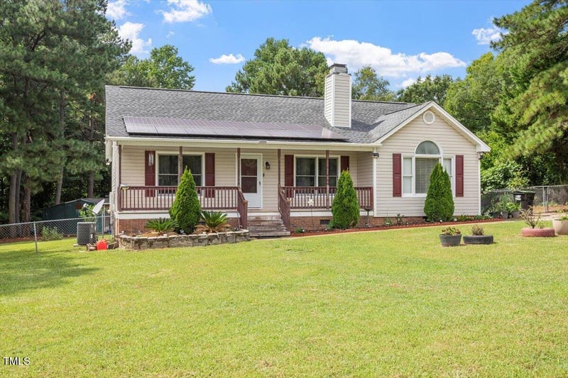 241 Deep Creek Dr, Clayton, NC 27520