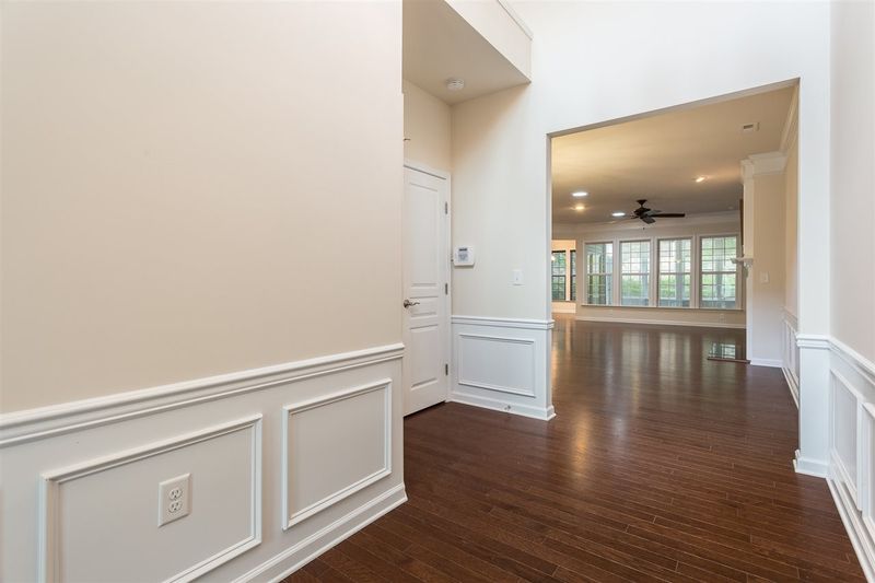 241 Elverson Pl, Cary, NC 27519