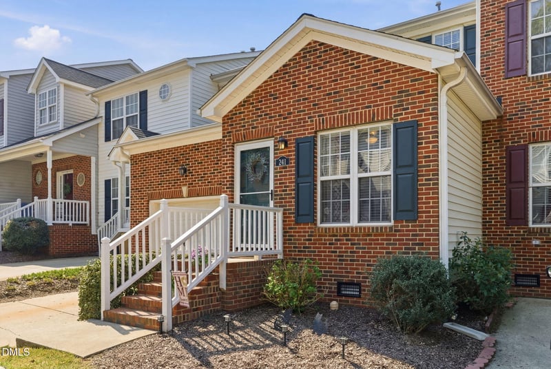 241 Grand Pointe Dr, Garner, NC 27529