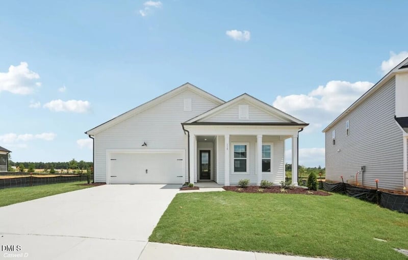 241 Harvest Rdg Way, Clayton, NC 27520