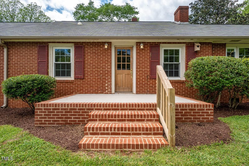 241 Lydia Ln, Hillsborough, NC 27278