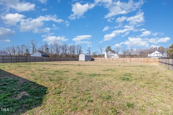 241 Nolan Park Dr, Selma, NC 27576