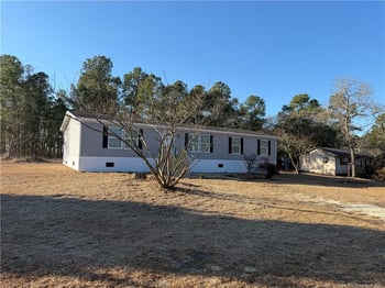 241 Patches Ln, Roseboro, NC 28382