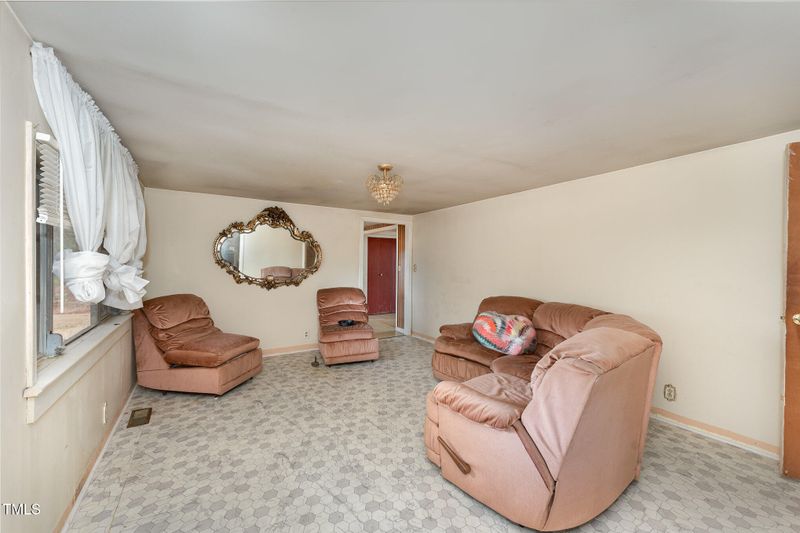 241 S Plank Rd, Sanford, NC 27330