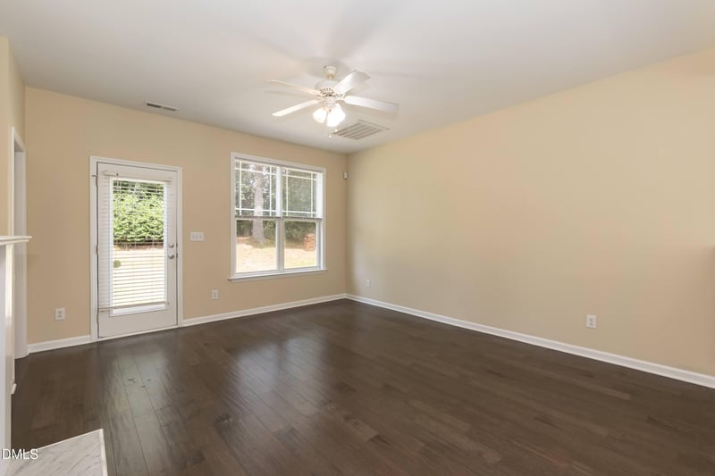 241 Stansbury Ln, Clayton, NC 27527