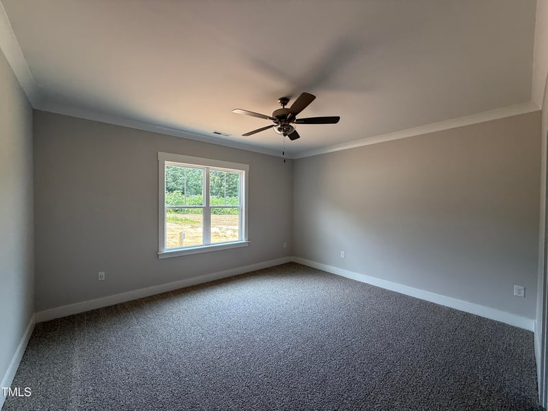 241 Tee Dr, Selma, NC 27576