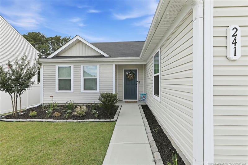 241 Tormore Dr, Sanford, NC 27330
