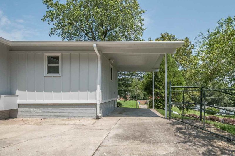 2410 Kennington Rd, Raleigh, NC 27610