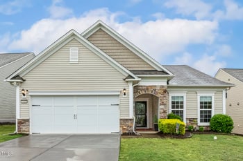2410 Kinglass Dr, Fuquay Varina, NC 27526