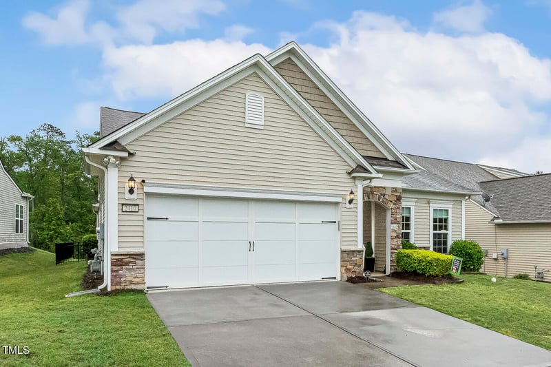 2410 Kinglass Dr, Fuquay Varina, NC 27526