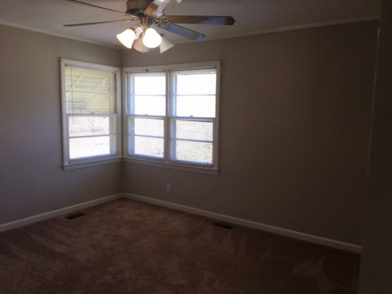2410 Morningside Dr, Burlington, NC 27217