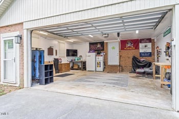 2410 Overbrook Ln, Sanford, NC 27330