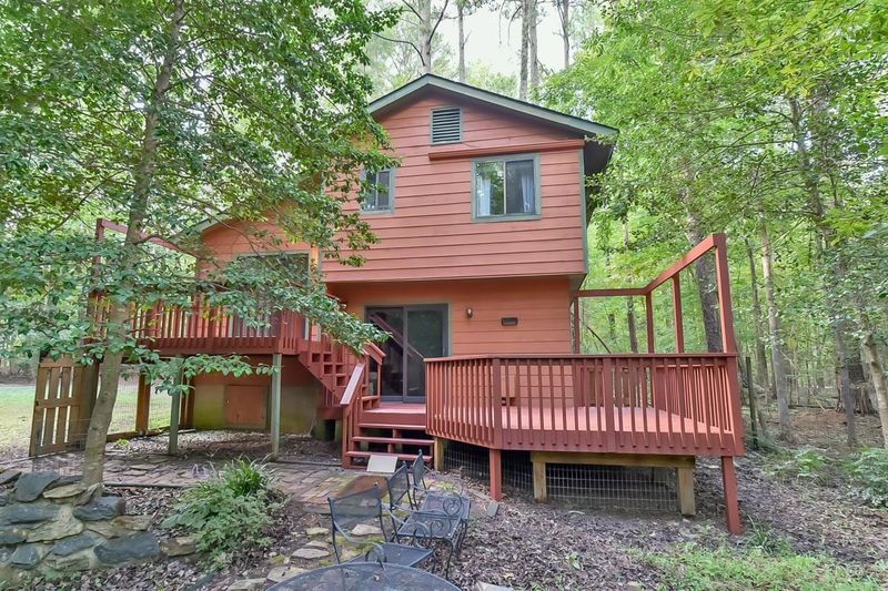 2410 Overland Passage Rd, Chapel Hill, NC 27516