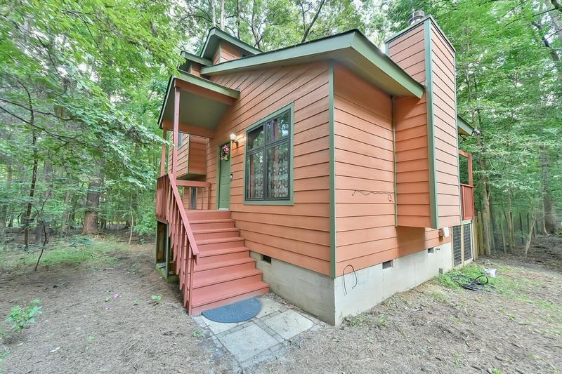 2410 Overland Passage Rd, Chapel Hill, NC 27516