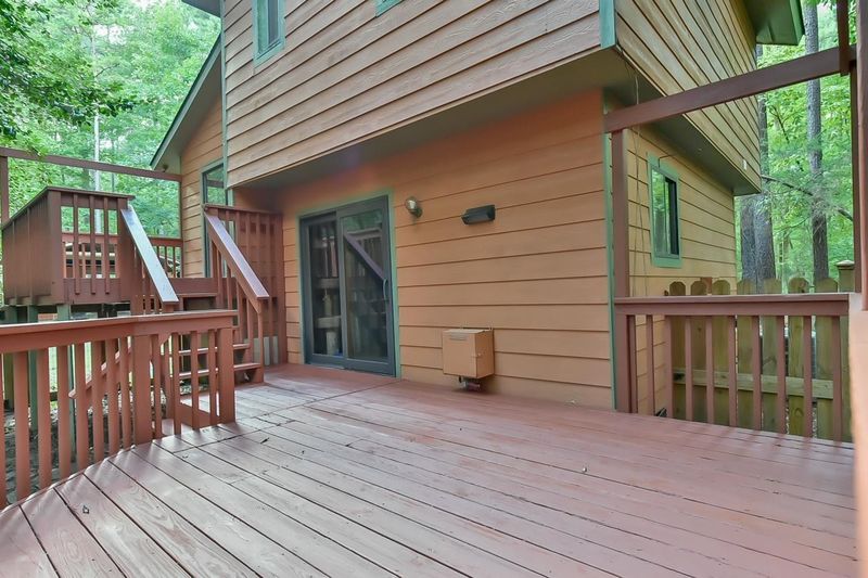 2410 Overland Passage Rd, Chapel Hill, NC 27516