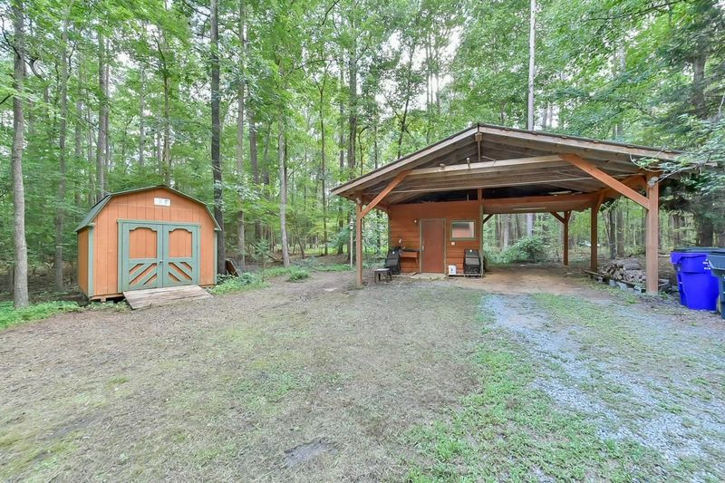 2410 Overland Passage Rd, Chapel Hill, NC 27516