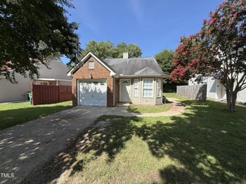 2410 Winding Creek Dr, Wilson, NC 27893