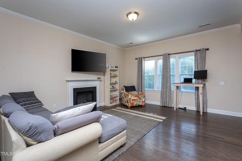 2411 Cattail Pond Dr, Zebulon, NC 27597