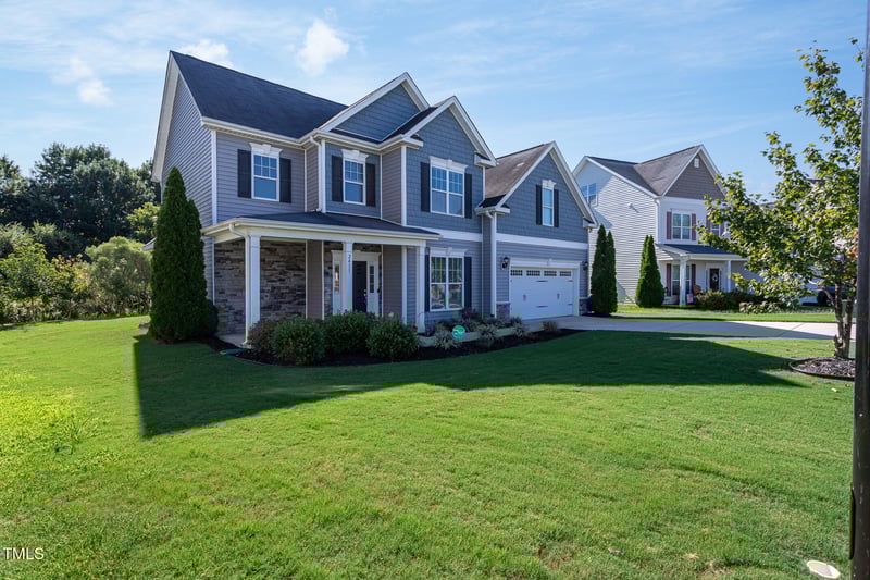 2411 Cattail Pond Dr, Zebulon, NC 27597
