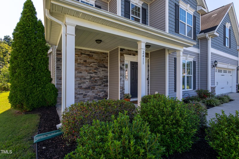 2411 Cattail Pond Dr, Zebulon, NC 27597