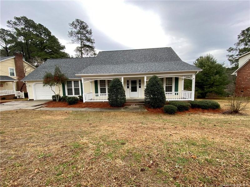 2411 Rollinghill Rd, Fayetteville, NC 28304