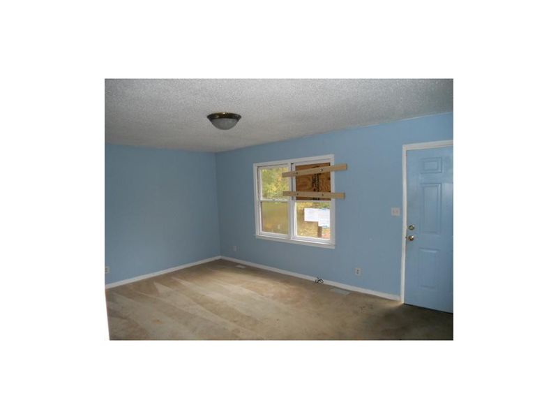 2411 Susanne Dr, Haw River, NC 27258