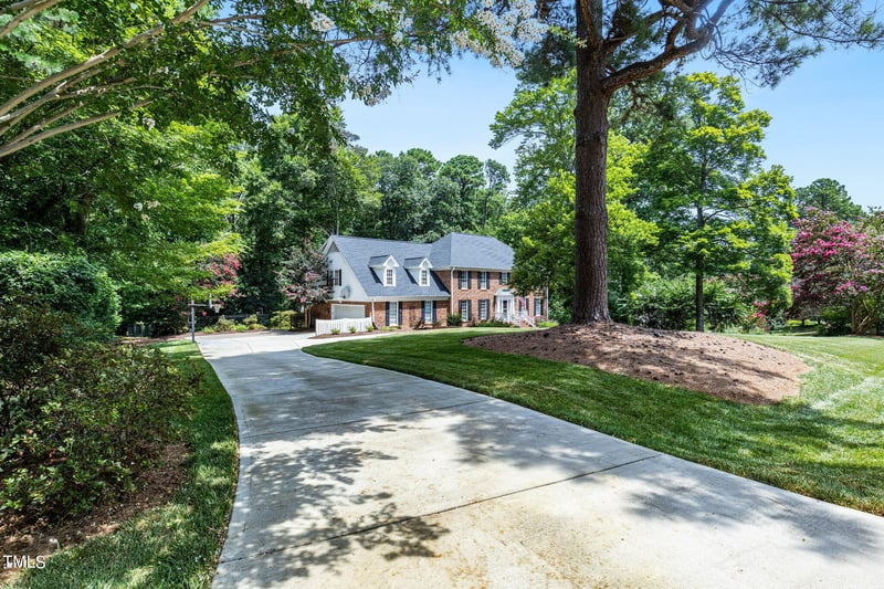 2412 Beechview Ct, Raleigh, NC 27615