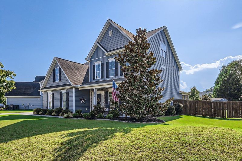 2412 Cattail Pond Dr, Zebulon, NC 27597