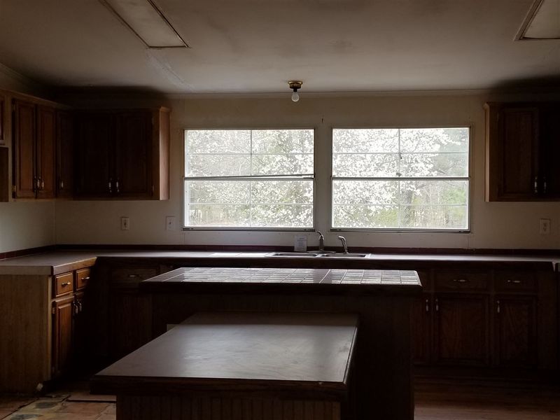 2412 Edgemont Rd, Wendell, NC 27591