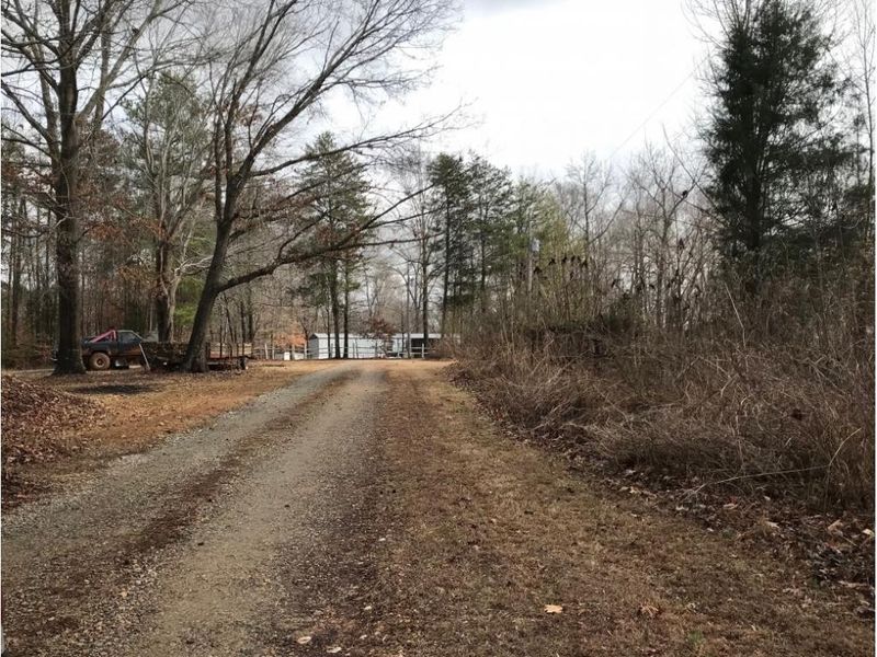 2412 Patrick Dr, Mebane, NC 27302