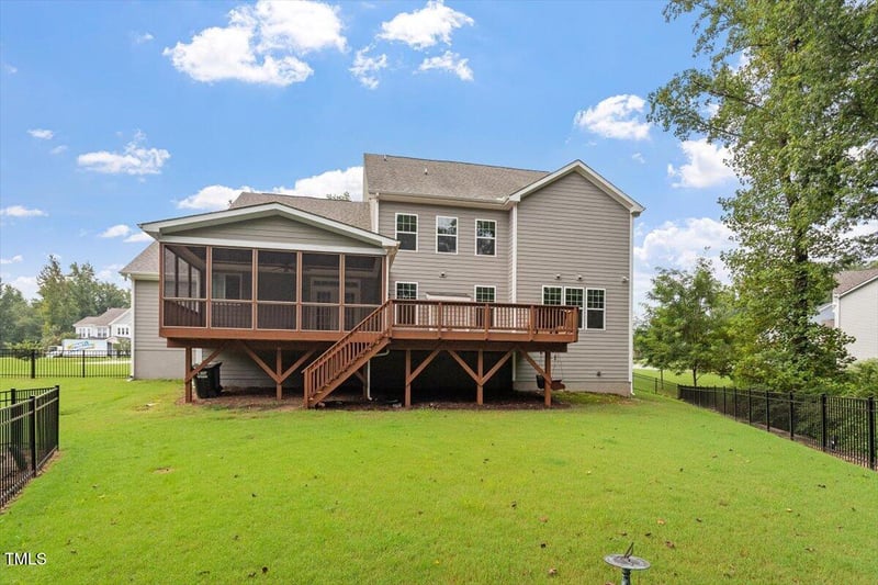 2412 Spindle Ct, Raleigh, NC 27603