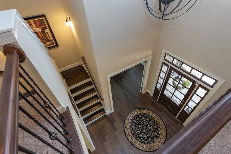 2412 Sterling Crest Dr, Wake Forest, NC 27587