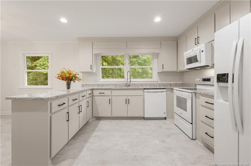 2413 Carbonton Rd, Sanford, NC 27330