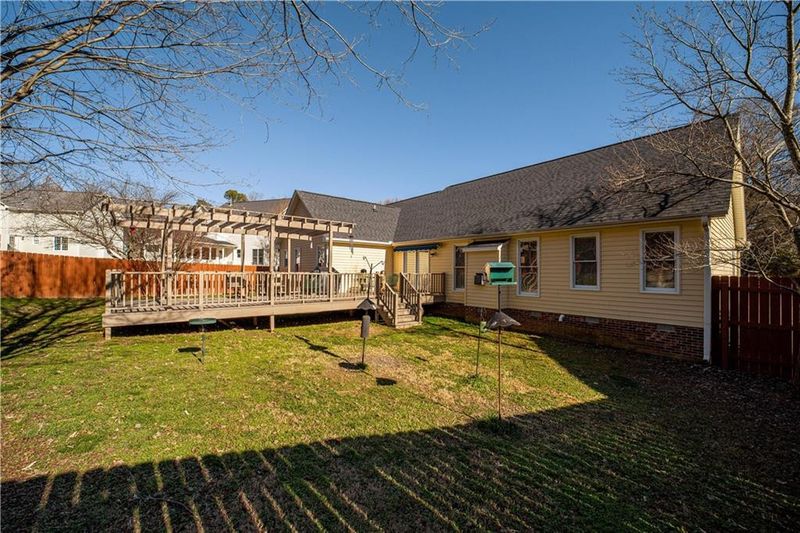 2413 Catherine Dr, Burlington, NC 27215