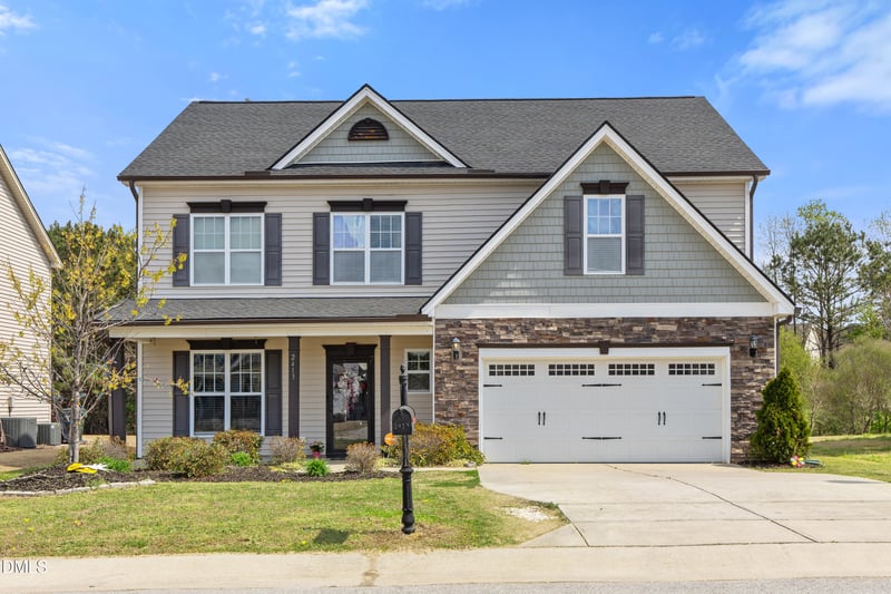 2413 Cattail Pond Dr, Zebulon, NC 27597