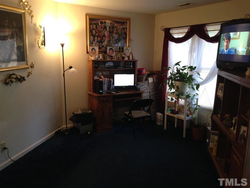 2413 Keith Dr, Raleigh, NC 27610