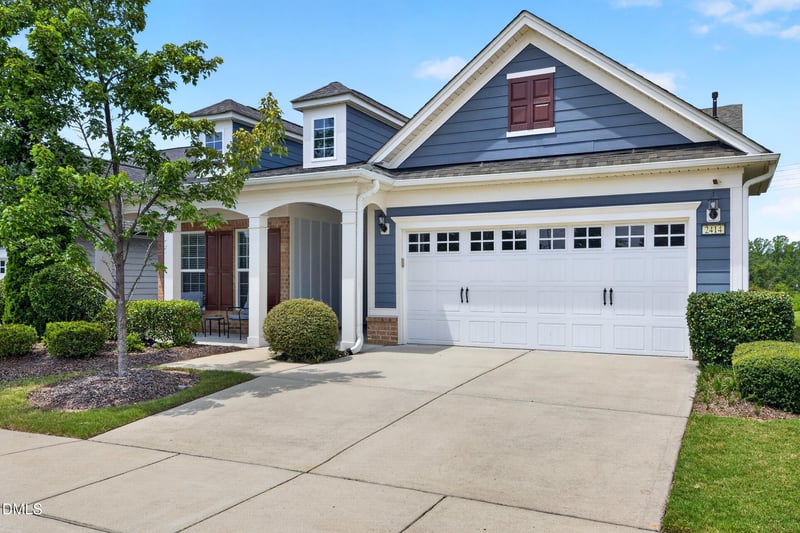 2414 Bloomsbury Manor Dr, Durham, NC 27703