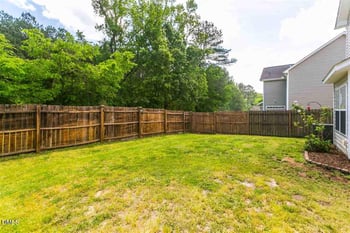 2414 Quarry Ridge Ln, Raleigh, NC 27610