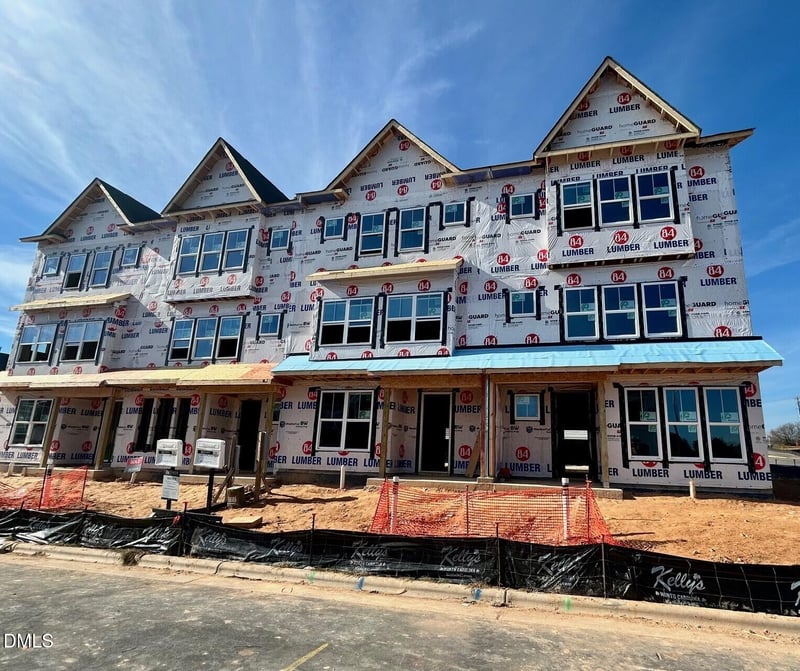 2415 Adrift Rd, Fuquay Varina, NC 27526