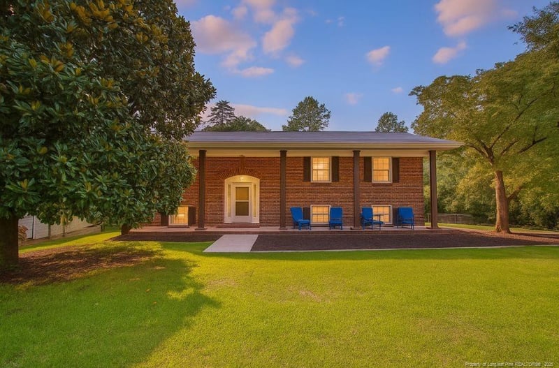 2415 Colgate Dr, Fayetteville, NC 28304