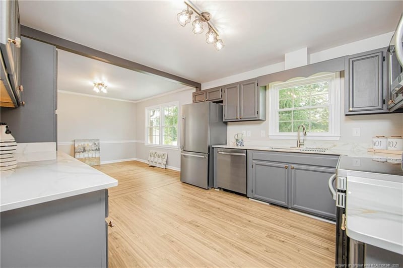 2415 Colgate Dr, Fayetteville, NC 28304