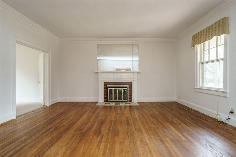 2415 Fairview Rd, Raleigh, NC 27608
