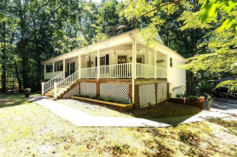 2415 Old Oak Pl, Hillsborough, NC 27278