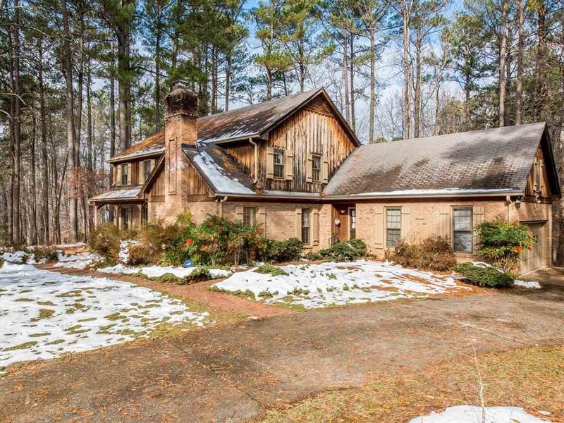 2416 Beechview Ct, Raleigh, NC 27615