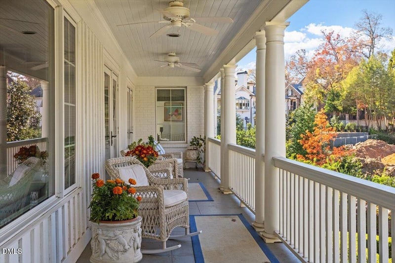 2416 Lake Dr, Raleigh, NC 27609